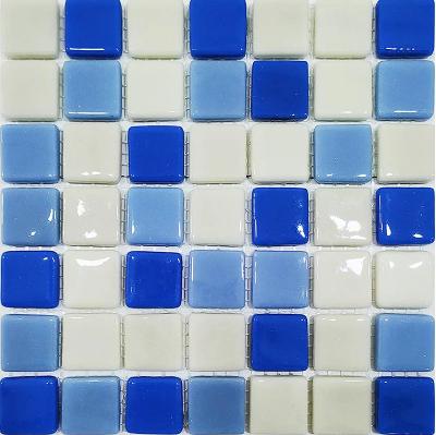 Мозаика Роскошная мозаика МС 5252 30x30 смальта микс белая/голубая/синяя глянцевая, чип 21x21 квадратный