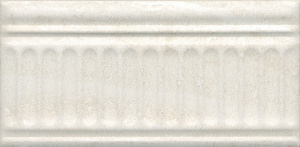 Бордюр Kerama Marazzi 19046\3F Олимпия Kerama Marazzi 20x9.9 светлый матовый под камень