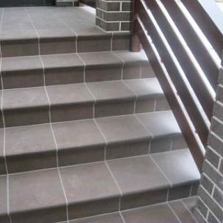 Ступени бетонные для лестниц: реализация проектов любого масштаба
